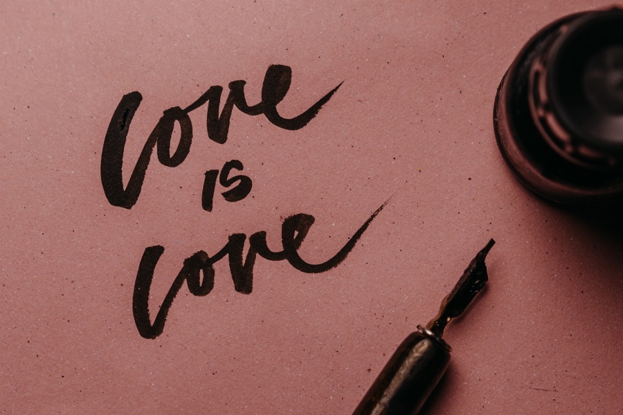Apsveikuma e-kartiņa Love is love
